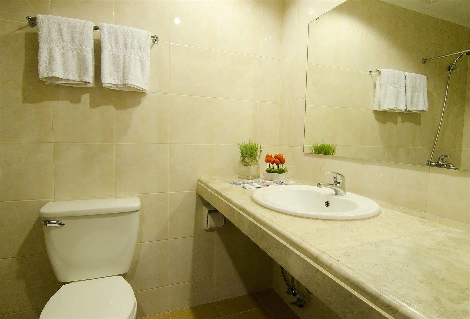 Asia Stars Hotel Таклобан Экстерьер фото